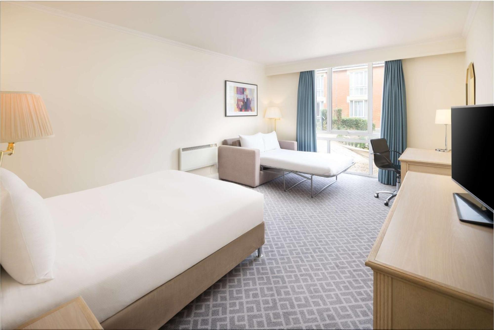 Hilton Northampton Hotel Eksteriør billede
